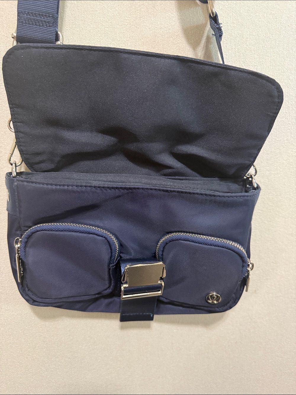 lululemon athletica 3L Navy Crossbody Bag with Silver Hardware - Picture 11 of 11